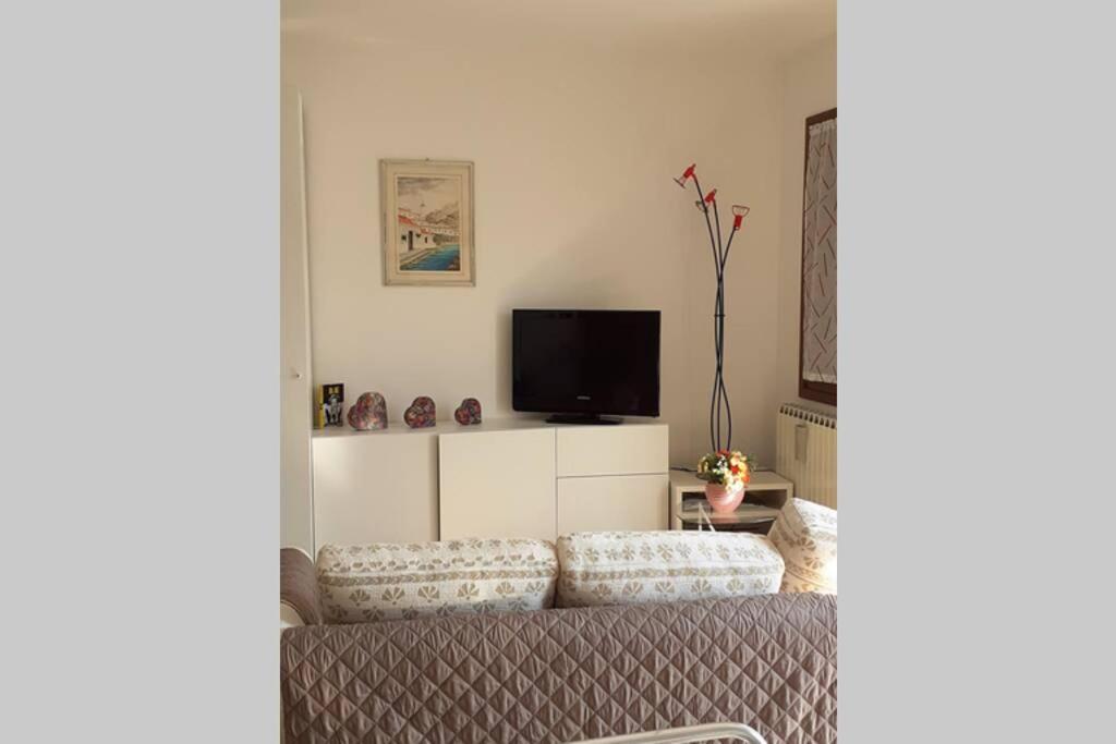 Feel At Home - Casa Loredana Lovere Ngoại thất bức ảnh