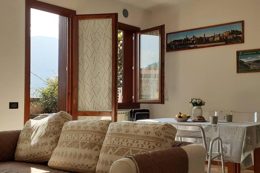 Feel At Home - Casa Loredana Lovere Ngoại thất bức ảnh